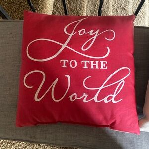 2 Christmas throw pillows